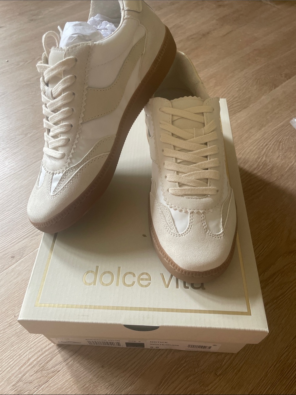 Dolce Vita Cream and Gum Low-Top Sneakers